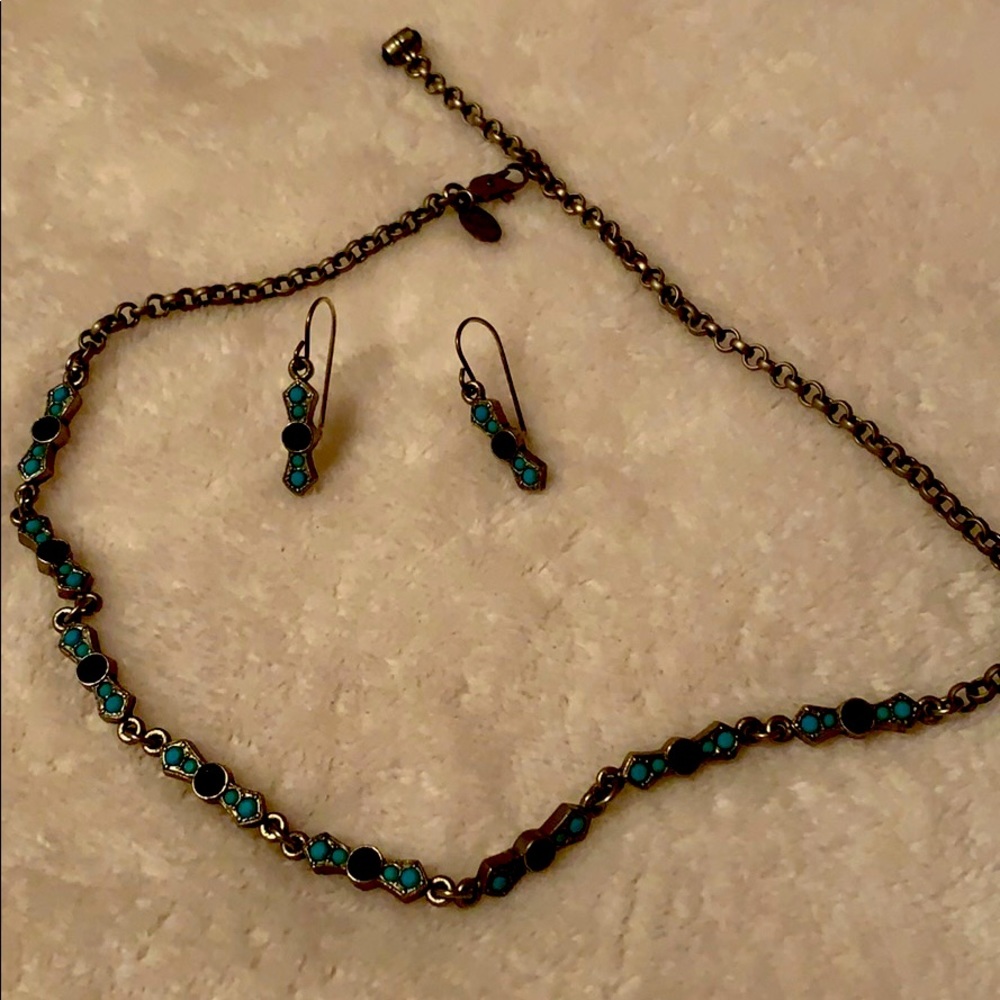 Choker necklace and matching earrings